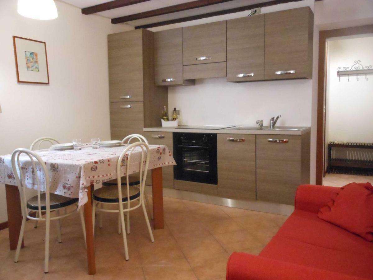 Apartament Il Vecchio Cortile Mandello del Lario Zewnętrze zdjęcie